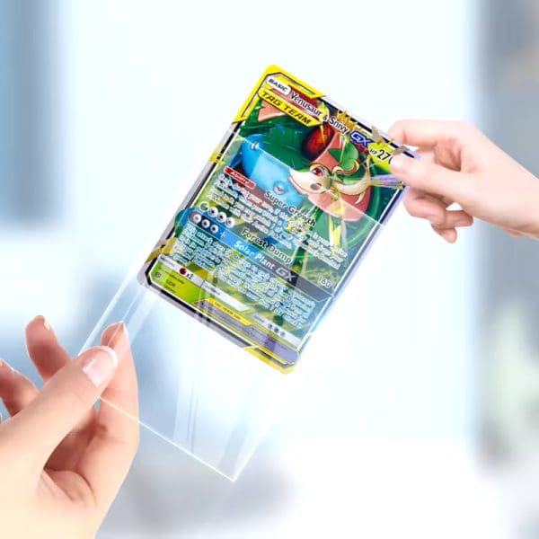 Mica Protectora Transparente para Cartas de Pokémon TCG - Paquete 100 Unidades - Imagen 4