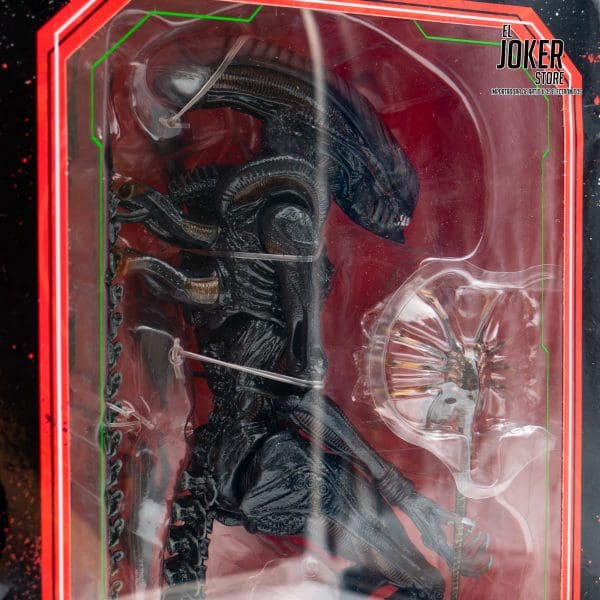 NECA – Alien: Romulus Ultimate Scorched Xenomorph 7" Figura de Acción a Escala - Imagen 3