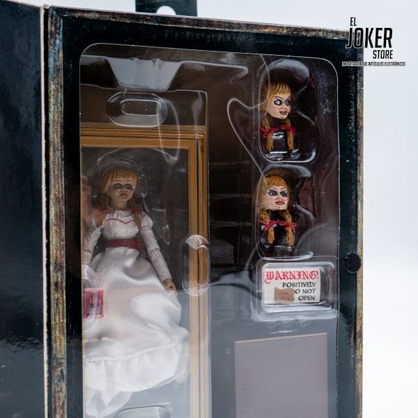 NECA - The Conjuring Universe - 7" Figura de Acción a Escala - Ultimate Annabelle (Annabelle 3) - Imagen 4