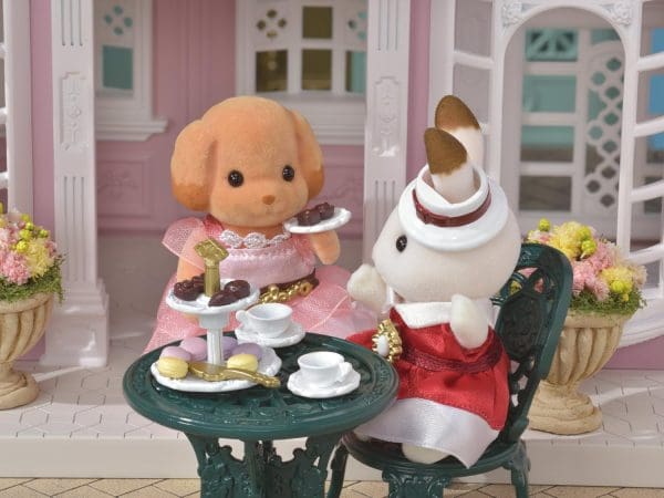 Sylvanian Families – Set de Juego de Té y Golosinas de la Ciudad – Calico Critters - Imagen 6
